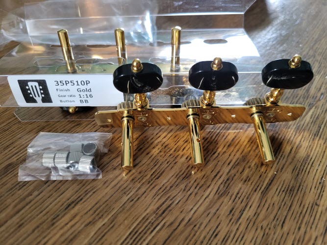 35P 510P Gold with Black Button